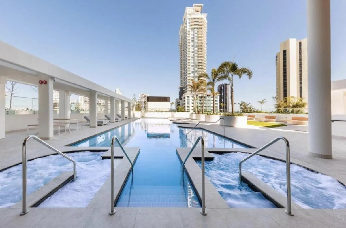 Coast & Sky - Lv 49 Private Beachfront Luxury Suite In Ocean By Meriton 골드코스트 0*,