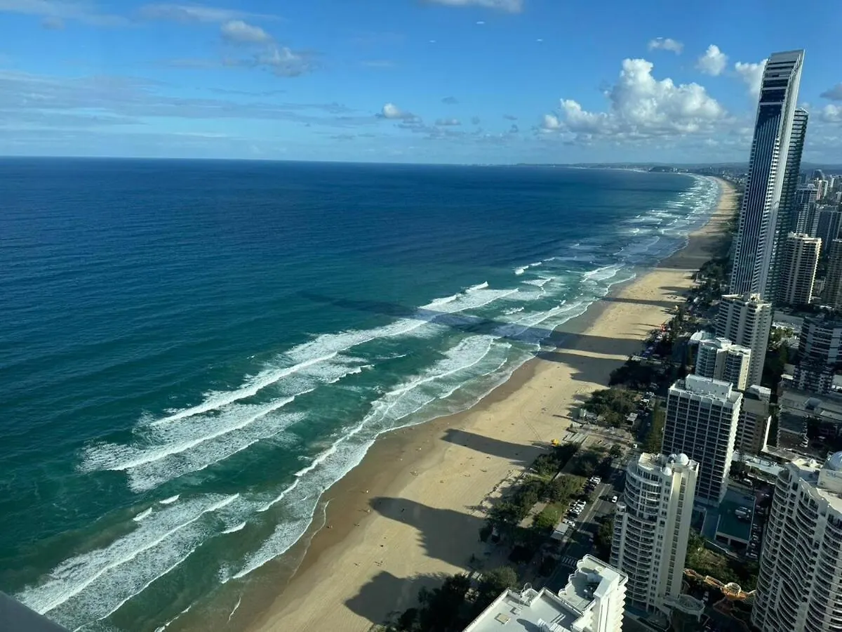 아파트 Coast & Sky - Lv 49 Private Beachfront Luxury Suite In Ocean By Meriton 골드코스트